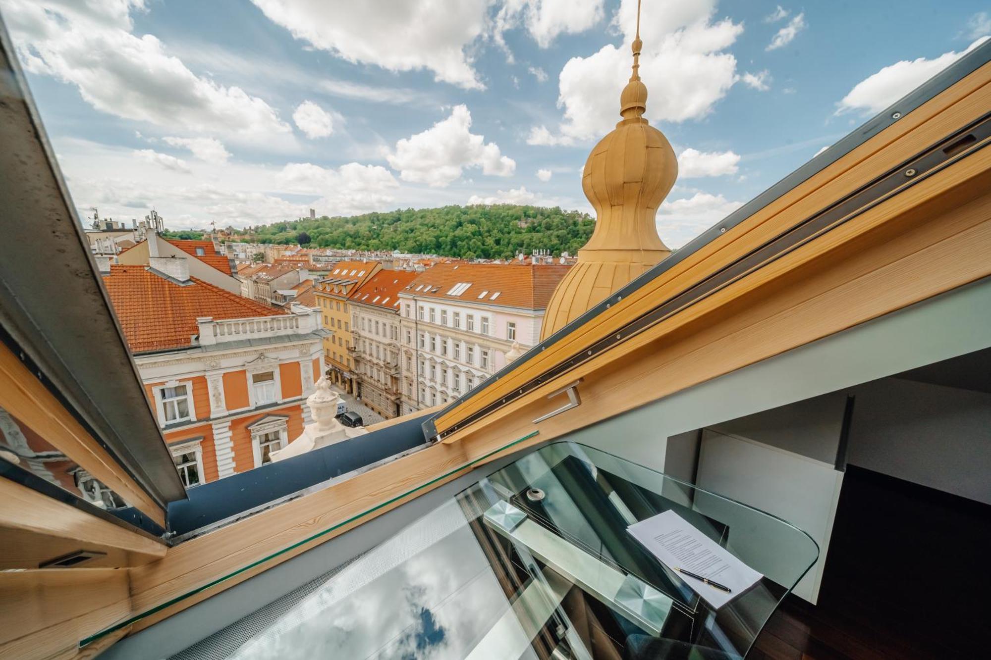 View Luxury With Foosball & Xbox - In Centre Prague